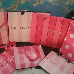 7 Victoria's Secret shopping bags
